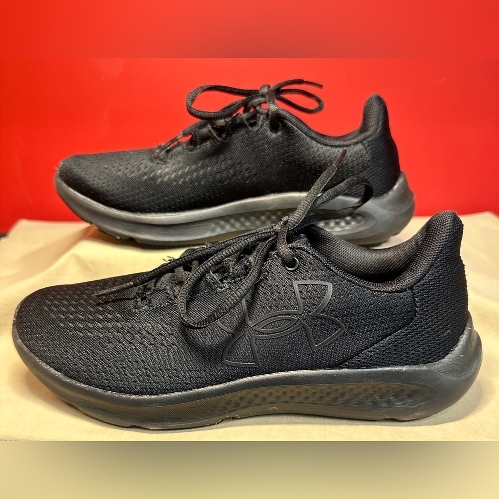 Under Armour Athletic Shoes Women’s Size 7 All Black With Comfort Deluxe Insole